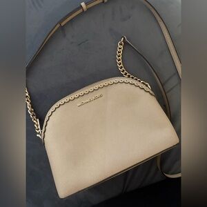 Michael Kors Crossbody purse